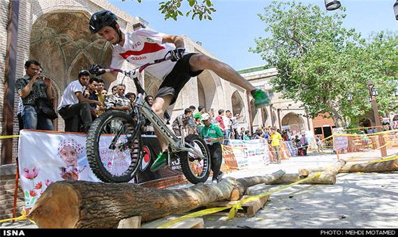 تأکید مدیرکل ورزش و جوانان بر توسعه بعد همگانی دوچرخه‌سواری در لرستان