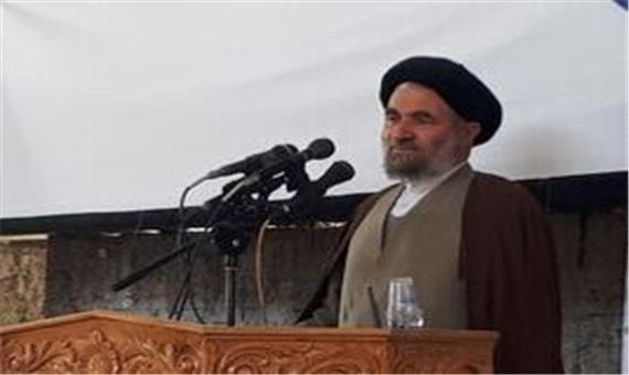 امام جمعه بروجرد: ملت ایران پشتیبان تیم مذاکره کننده است