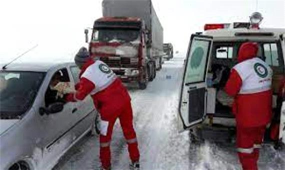 امدادرسانی هلال احمر به ٢٣٠ نفر گرفتار در برف