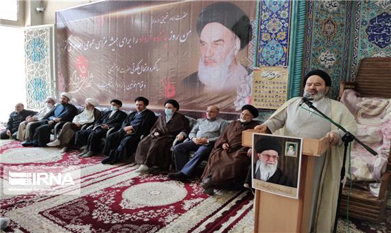 رییس دانشگاه ادیان قم: راه انقلاب اسلامی توسط مردم ادامه دارد