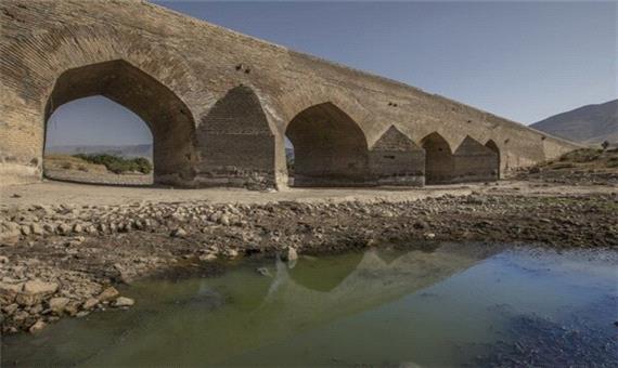 مرمت گذرگاه پل تاریخی«چالانچولان» لرستان برای نخستین بار