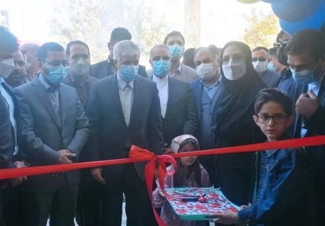 «پارک آبی» بروجرد با حضور وزیر ورزش و جوانان به بهره‌برداری رسید