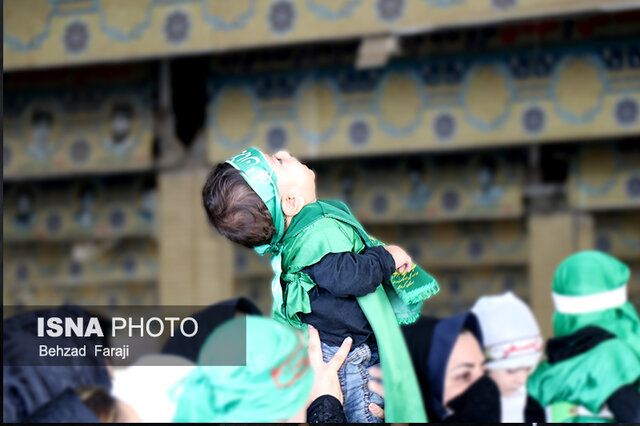 همنوایی مردم لرستان با طفل شش ماهه کربلا