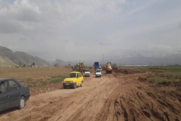 تعریض یک جاده بعد از ۹ سال/ راه ۴۰ روستای «بلیلوند» آسفالت شد