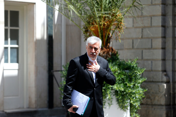 وزیر ورزش و جوانان تحت درمان قرار گرفت