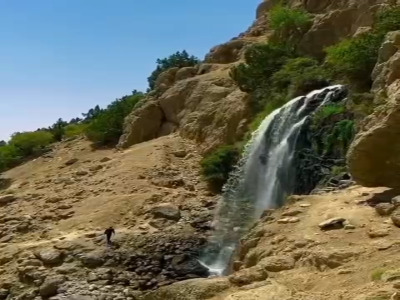 آبشار زیبای چکان، الیگودرز