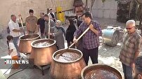 پخت سمنو به مناسبت میلاد پیامبر (ص) در بروجرد