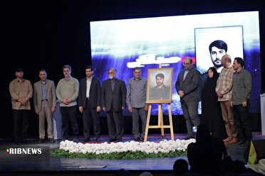 تجلیل از خانواده شهید حمید آقایی در خرم‌آباد