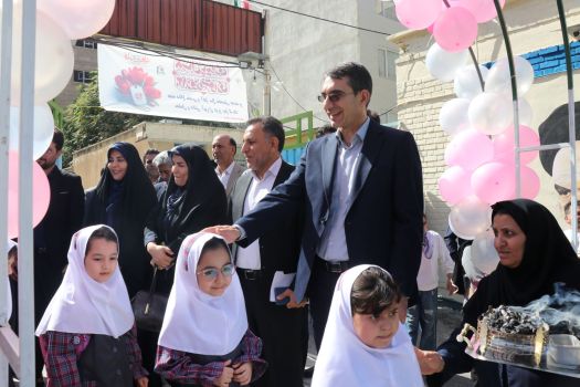 ۲۸ هزار کلاس‌اولی لرستانی ورود به مدرسه را جشن گرفتند