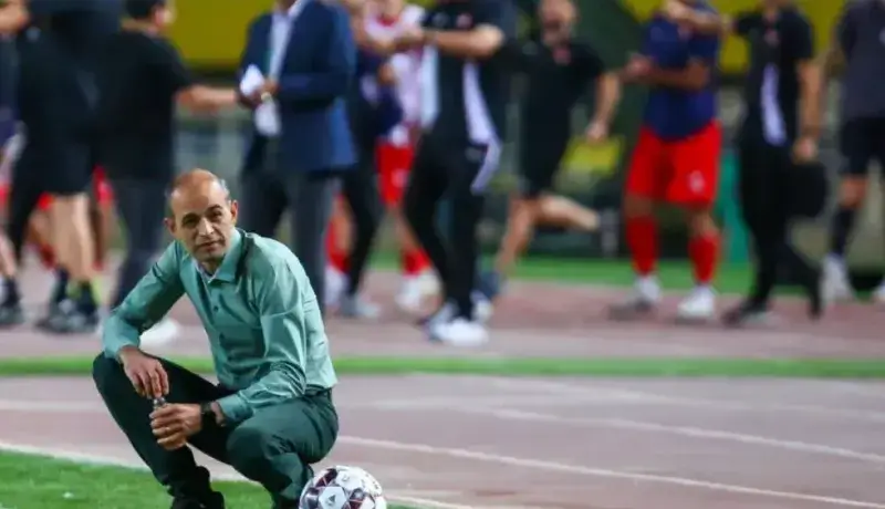 سرمربی سابق سپاهان: محرم از بازیکنان دفاع کن!