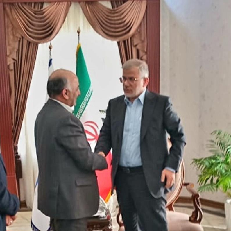 استاندار البرز :   *اقدامات بیمه دی در خدمت‌رسانی به ایثارگران مقدس است / بر اساس نظرسنجی صورت گرفته در استانداری رضایت ایثارگران از بیمه دی ستودنی است