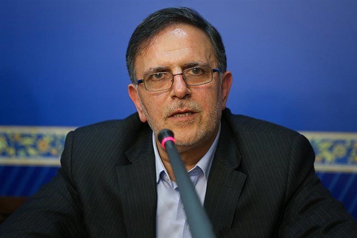 صحبت‌های تامل‌برانگیز ولی‌الله سیف؛ از نحوه تعیین ارز ۴۲۰۰ تومانی تا توصیه روحانی به فروش بدون محدودیت سکه