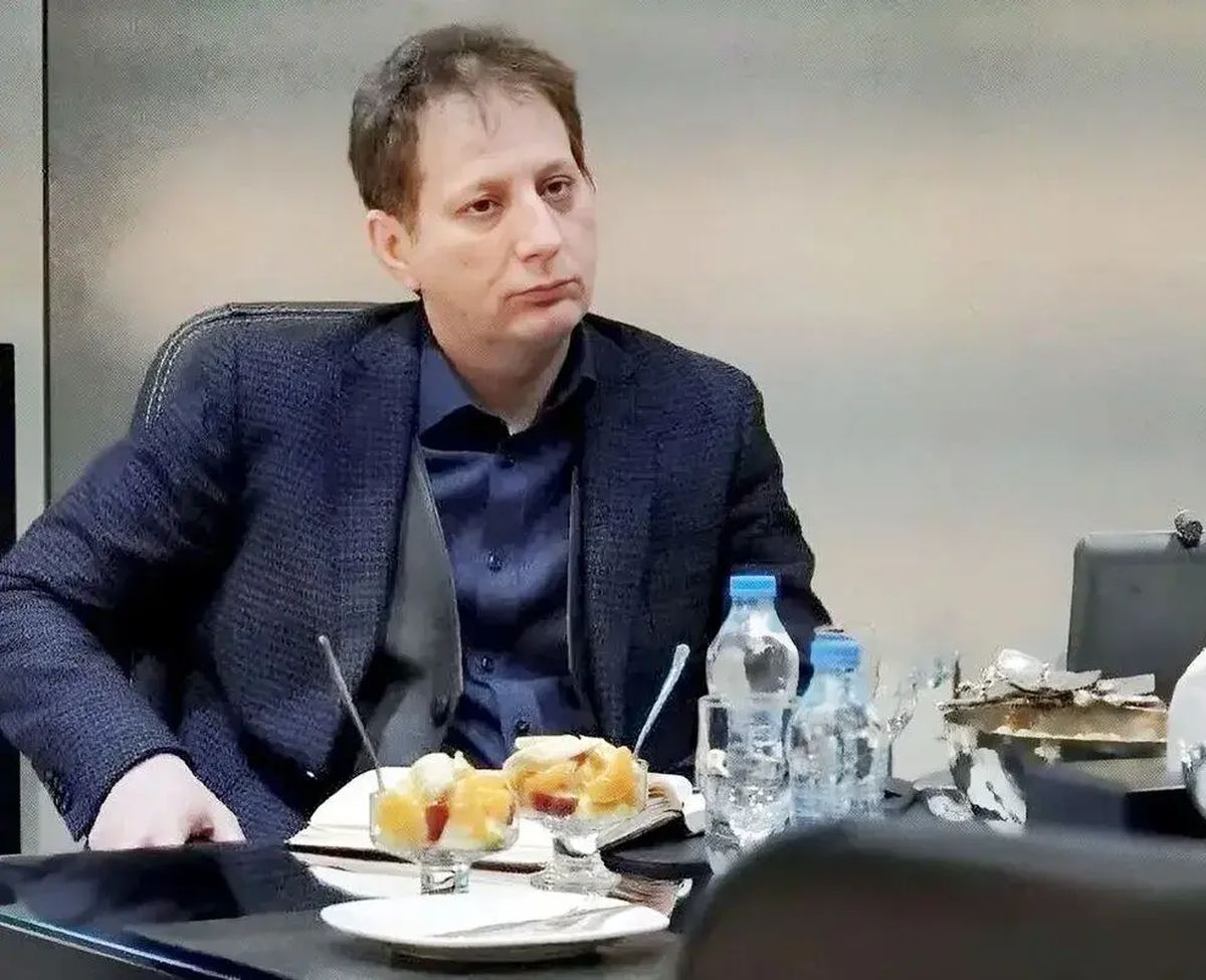 بابک زنجانی: آن قدر که بانک مرکزی در خصوص واردات ۱۲ کیلوگرم طلا من نامه نگاری کرد، یک بارش را در مورد بانک آینده فکر نکردند