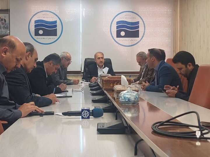 بازرس کل لرستان: با متصرفان اراضی حاشیه رودخانه‌ها برخورد قانونی شود