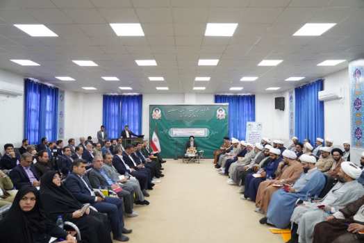 تأکید نماینده ولی‌فقیه در لرستان بر استقامت، صبر و هم‌افزایی حوزه و آموزش و پرورش