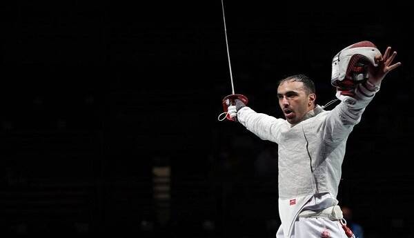 علی پاکدامن: قید الجزایر را زدم تا بازی‌های اسلامی را از دست ندهم