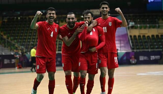 فوتسال ایران با عبور از ازبکستان به فینال رسید