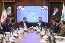 تأکید مدیرعامل سازمان منطقه آزاد کیش بر هم‌افزایی نظام مالی و بانکی در جهت توسعه اقتصادی جزیره / امضای تفاهم‌نامه همکاری با بانک قرض‌الحسنه مهر ایران