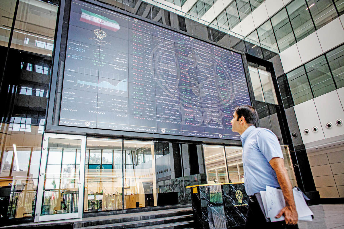 پیش‌بینی بورسِ فردا «دوشنبه»؛ شاخص کل از سد ۳.۲ میلیون واحدی عبور می‌کند؟