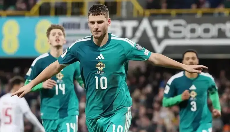 زخم قدیمی ایتالیا از اولین مانع پلی‌آف