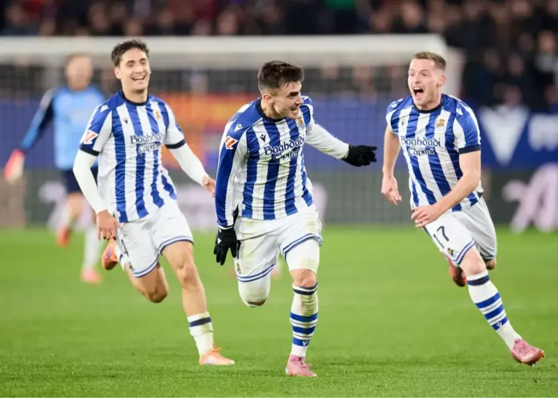 گل فصل؛ موشک بالستیک از وسط زمین!