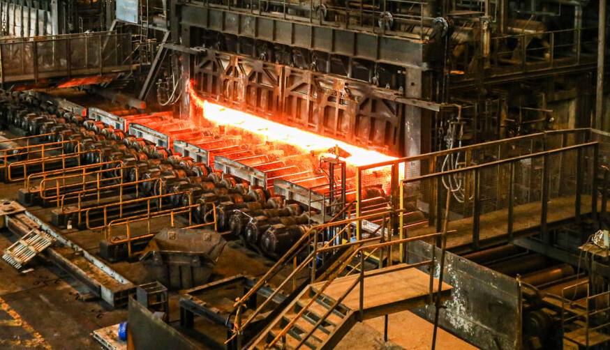 رشد ۳.۷ درصدی تحویل برق به صنایع در آبان‌ماه