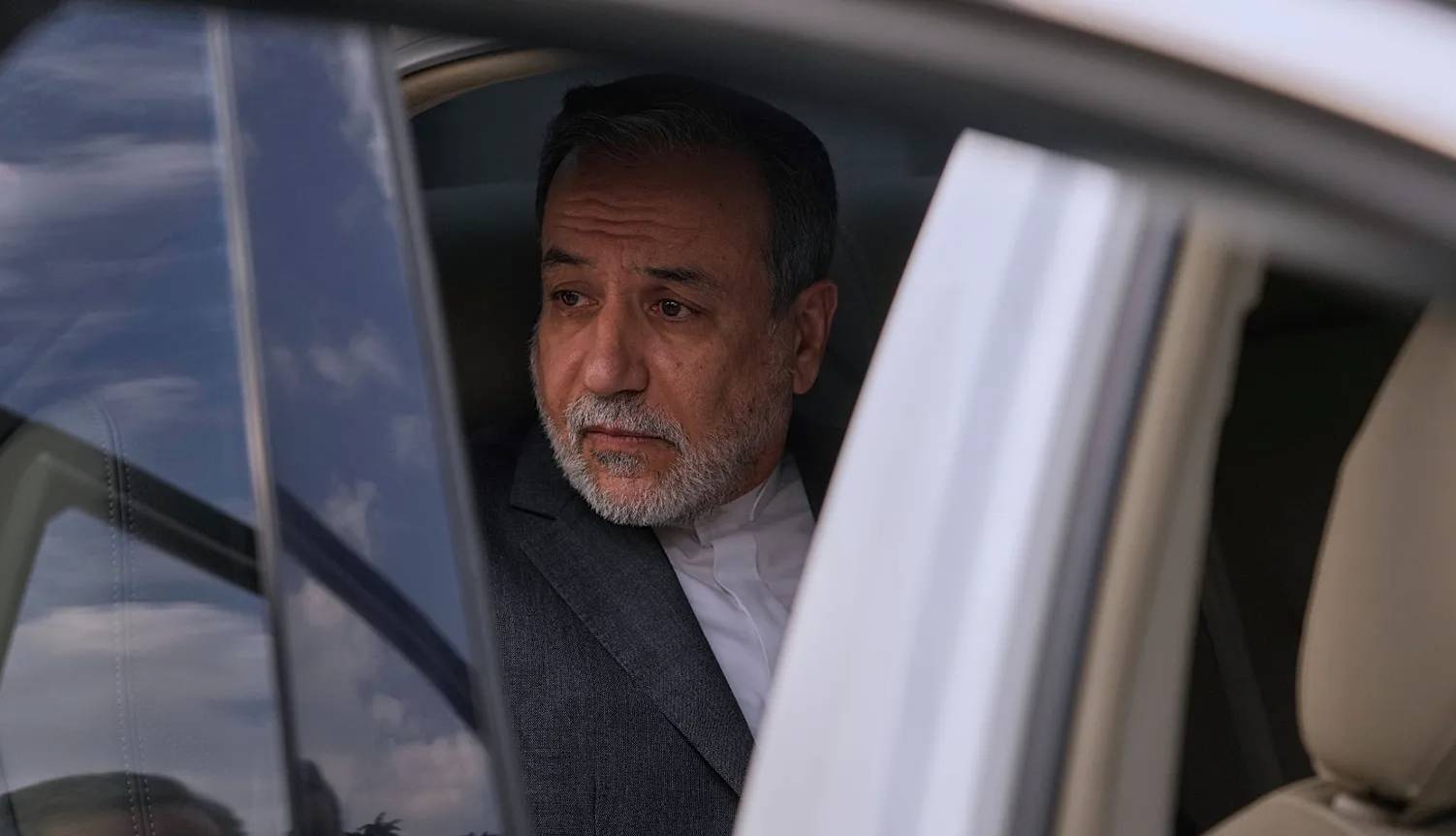 دیپلماسی به وقت پاریس