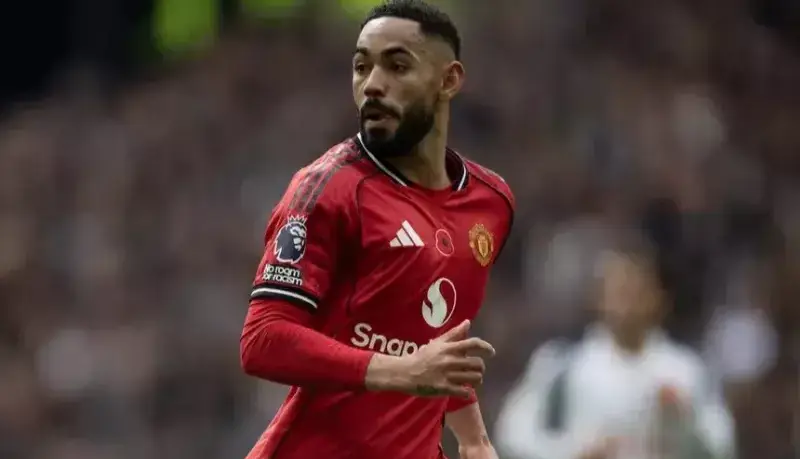 ممنون از هواداران منچستر: هنوز دیوانه نشده‌ام!