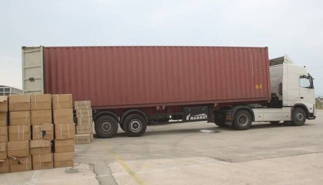 محموله‌های کالای قاچاق و فرآورده‌های نفتی در لرستان کشف شدند