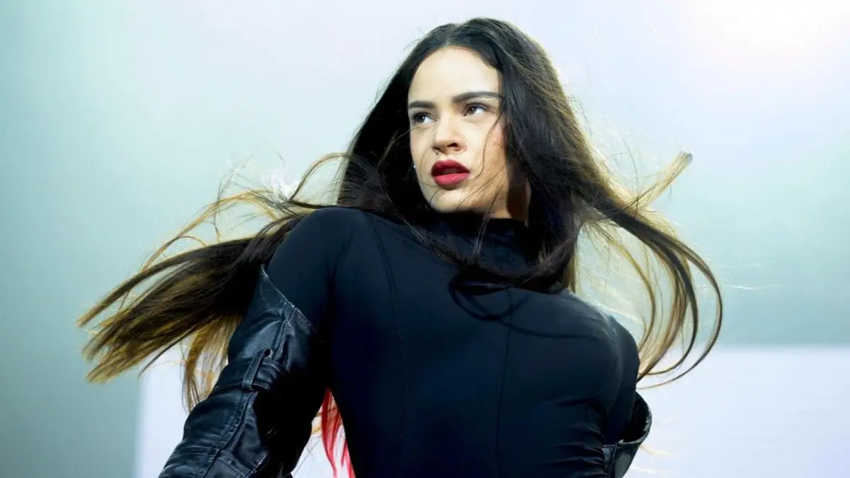 زنی که دل «پاپ» را بُرد | ماجرای علاقه واتیکان به این خواننده زن جنجالی چیست؟