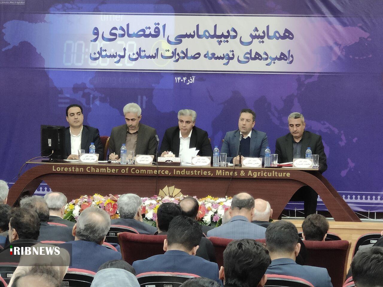 محدود شدن ۹۰ درصد صادرات ایران به ۱۰ کشور جهان