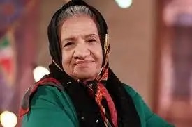 گیتی معینی: بچه‌هایم را با دمپایی کتک می‌زدم/ ویدئو