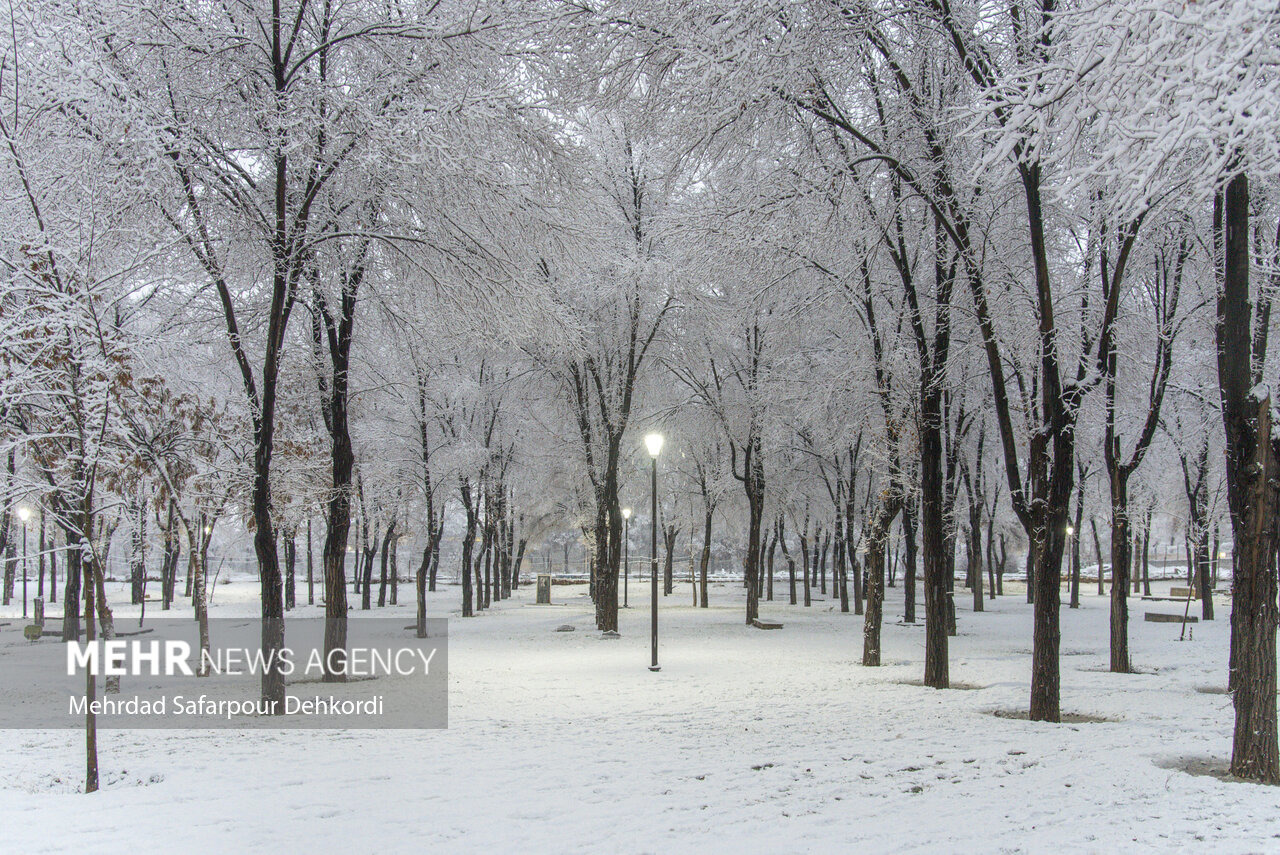 برف و باران در راه لرستان