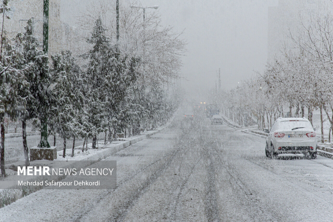 پیش‌بینی آبگرفتگی معابر و کولاک برف در جاده‌های لرستان