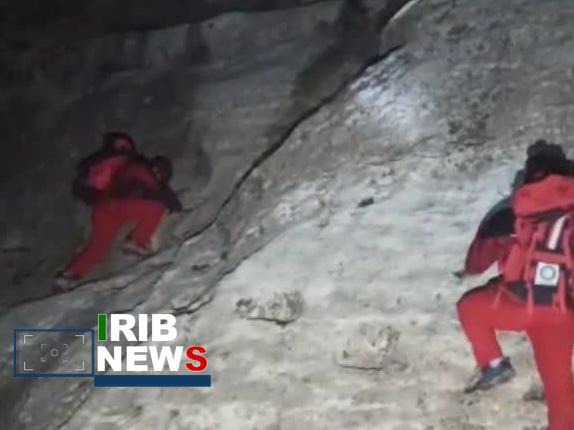 نجات ۳ نفر گرفتار در ارتفاعات آبگرمه کوهدشت