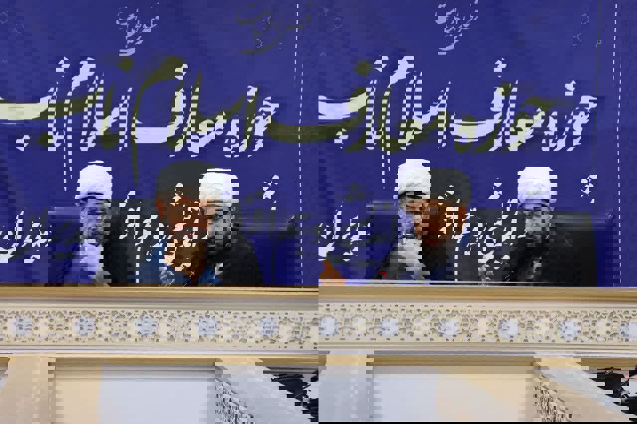 نشست هم‌اندیشی «اساتید معارف اسلام ناب» لرستان در قم برگزار شد