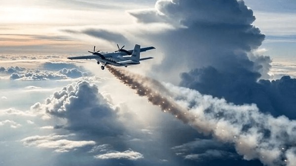 روایت یک خلبان از چگونگی پرواز برای بارورسازی ابرها