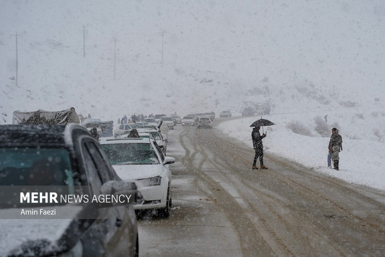 برف‌روبی محور روستایی قلایی