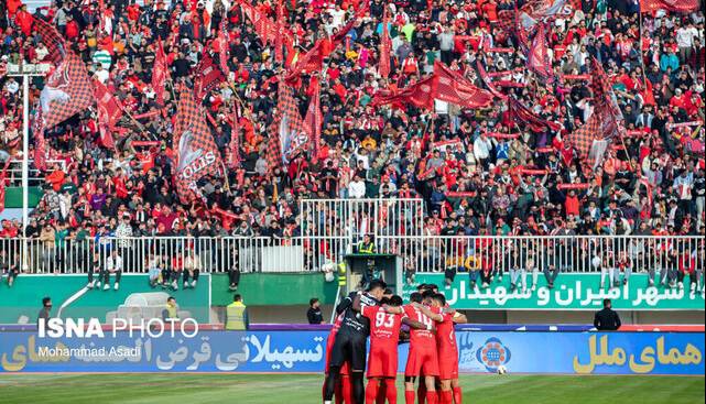 قرارداد ۲/۵ ساله پرسپولیس با معامله‌گری