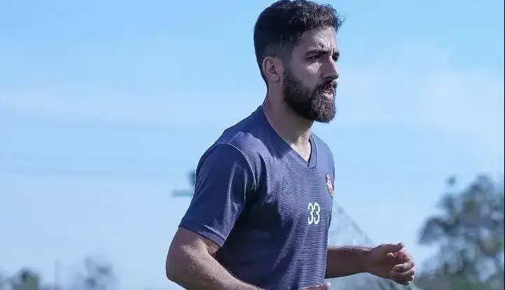 پرونده جدایی مدافع تراکتور بسته شد