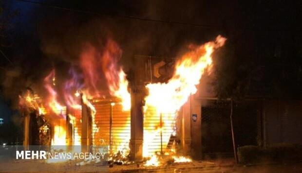 کیهان: ضرباتی که دشمن زد از طریق منافذی بود که اصلاح طلبان باز گذاشتند