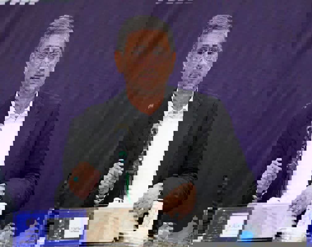 اقدام اتحادیه اروپا حرکتی بزدلانه برای جلب رضایت اربابان آمریکایی است