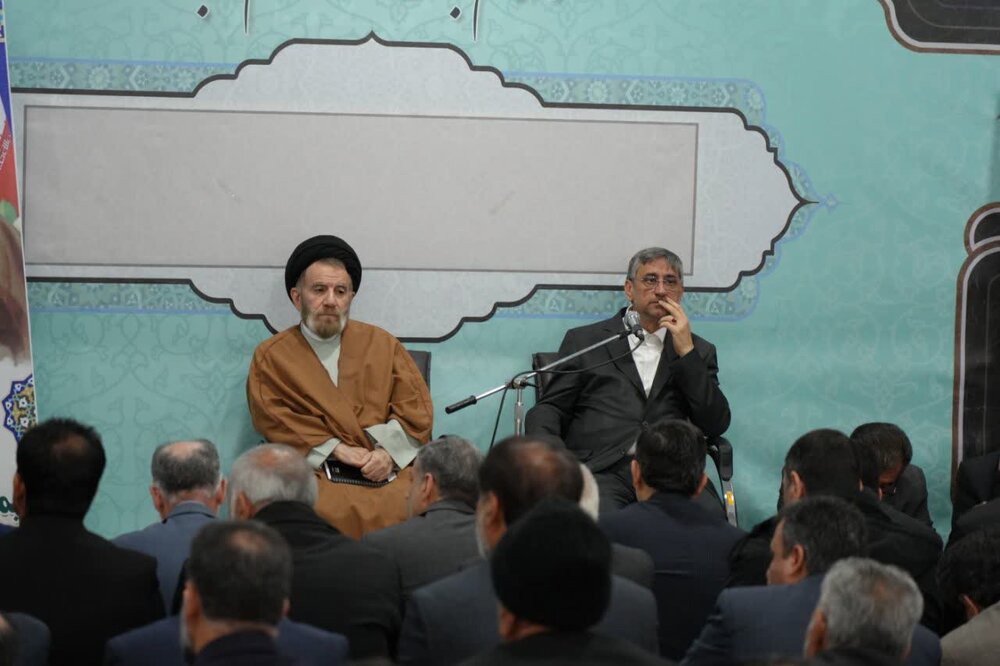 نماینده ولی فقیه در لرستان: روزهای دهه فجر روز بیعت با امام راحل و رهبر معظم انقلاب است