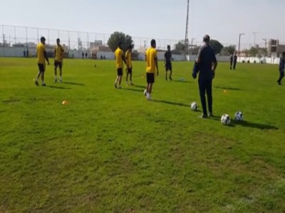 تمرین پرنشاط نفتی‌ها پیش از دیدار با نساجی