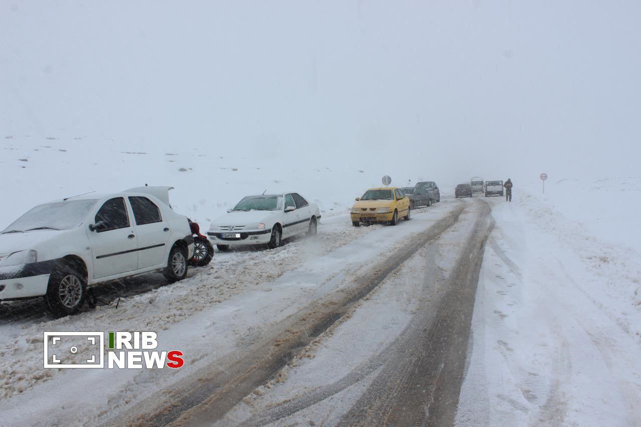 هشدار پلیس راه لرستان درباره لغزندگی جاده‌ها