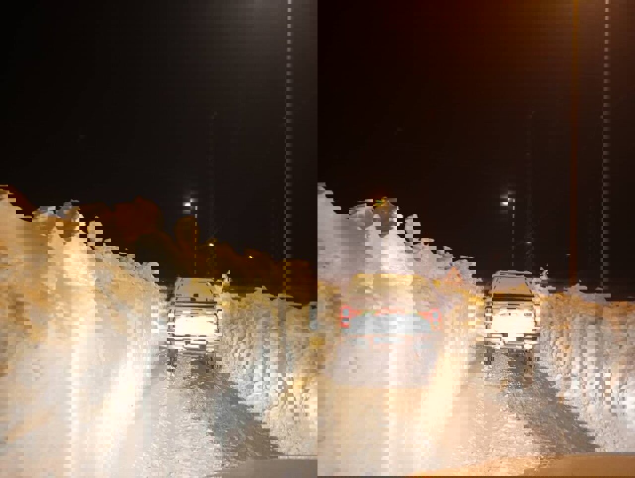 قطع راه ارتباطی هزار و ۲۰ روستای لرستان؛ برق شهر الیگودرز قطع شد