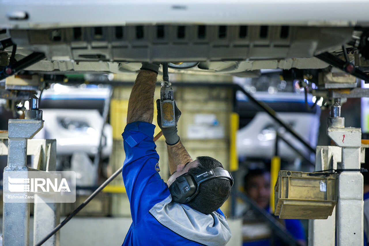 کاهش تولید خودرو در ۱۰ ماهه امسال