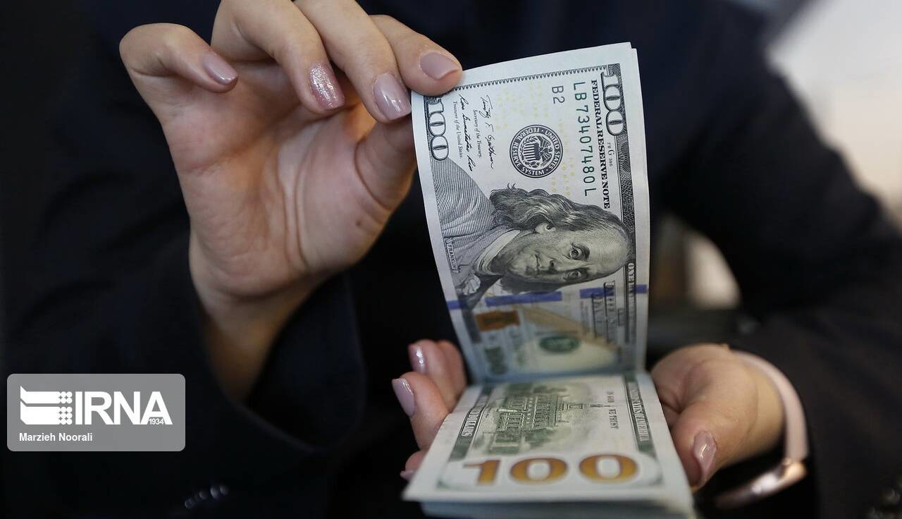 مدیر مرکز تجاری ایران در الجزایر: حذف ارز چندنرخی کلید رقابت‌پذیری صادرات است