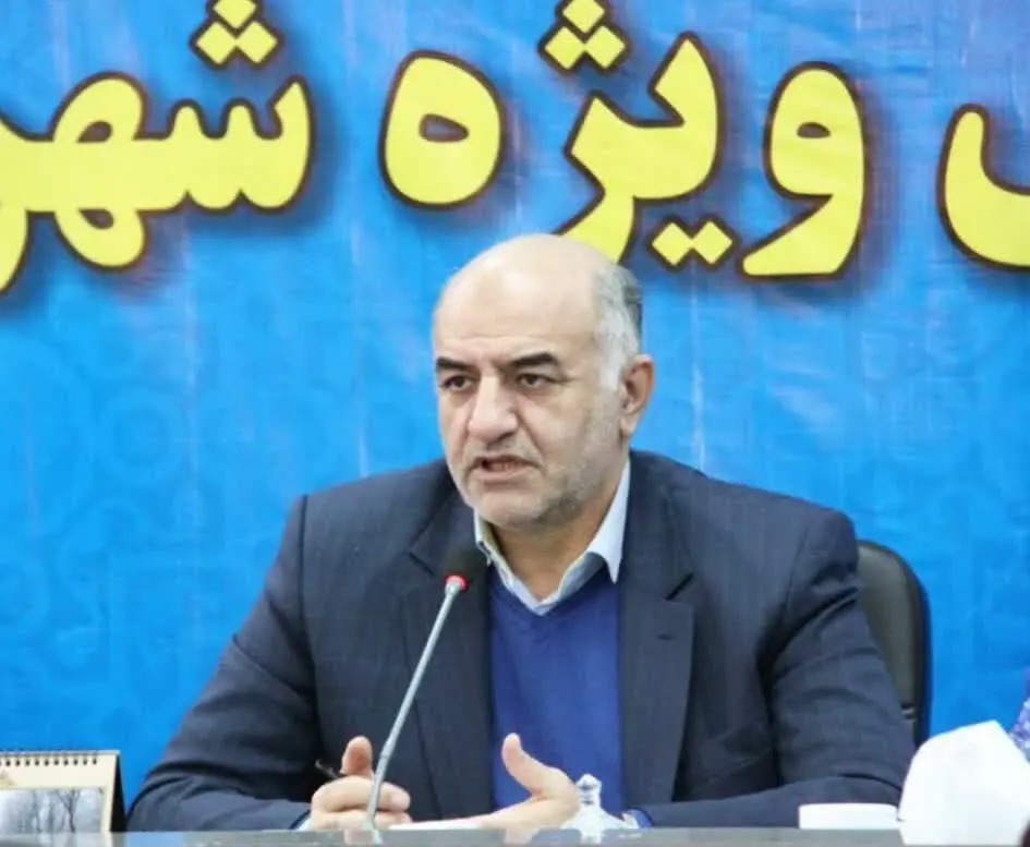 کشف انبار بزرگ احتکار محصولات سلولزی در بروجرد