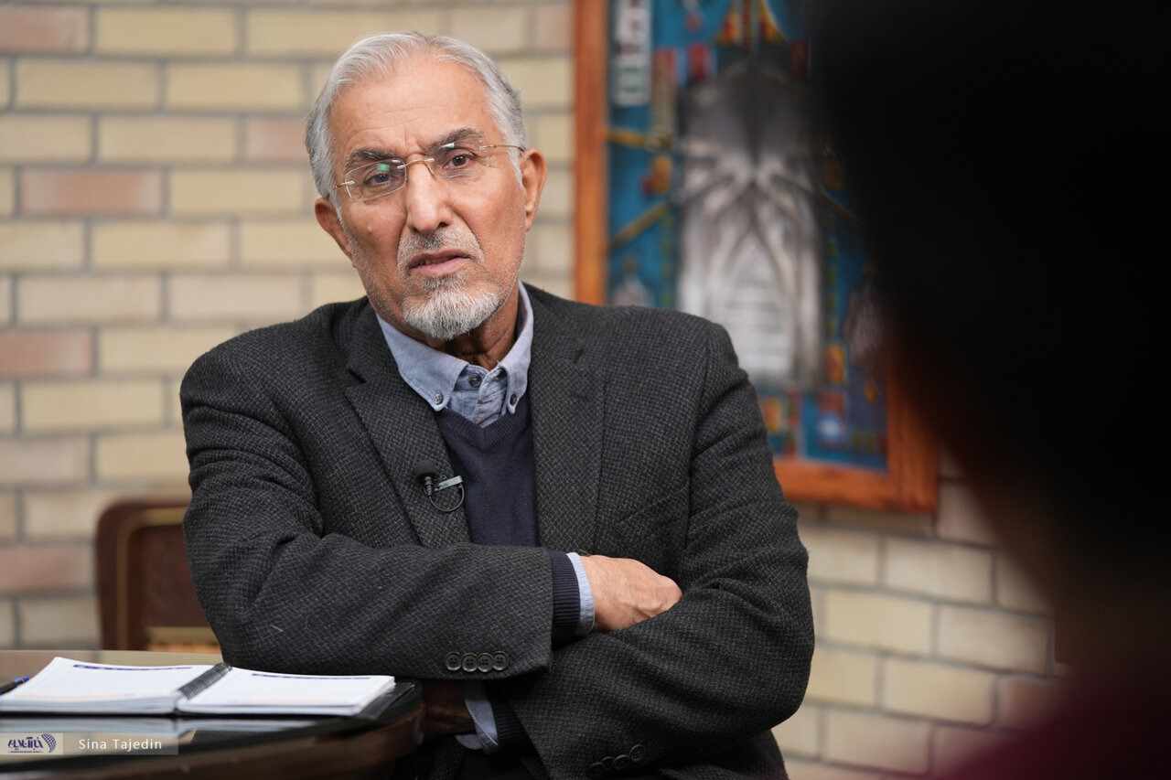 راغفر: بابک زنجانی از برخی نهادها حمایت دارد که این‌گونه با مسئولین صحبت می‌کند